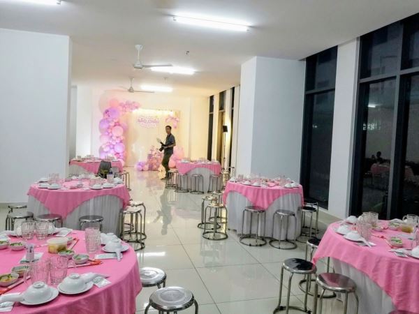Tiệc thôi nôi